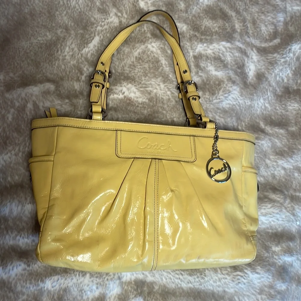Y2K Pale Yellow Coach Bag - Picture 8 of 16